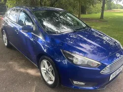 Blue Used 2016 Ford Focus Zetec Hatchback | £3,995 (Good price)