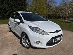 White Used 2012 Ford Fiesta Zetec Hatchback | £3,395 (Fair price)