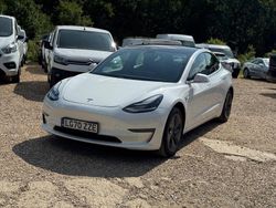 White Used 2020 Tesla Model 3 Long Range AWD Sedan | £15,995 (Fair price)