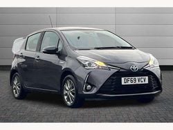 Grey Used 2020 Toyota Yaris Hybrid Hatchback | £11,995 (Good price)