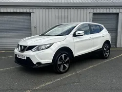 White Used 2017 Nissan Qashqai N-Connecta SUV | £6,600 (Good price)