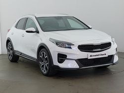 White Used 2022 Kia XCeed 3 SUV | £15,998 (Fair price)