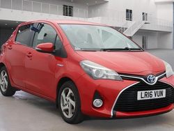 Red Used 2016 Toyota Yaris Hybrid Hatchback | £5,495