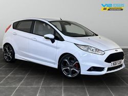White Used 2017 Ford Fiesta ST Hatchback | £10,395 (Fair price)
