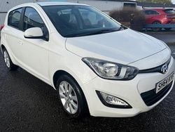 White Used 2014 Hyundai i20 Active Hatchback | £6,495 (Good price)