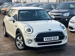 White Used 2018 Mini Cooper D Hatch Hatchback | £5,490 (Good price)