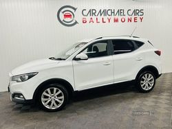 White Used 2018 MG ZS Excite Sedan | £6,990 (Fair price)