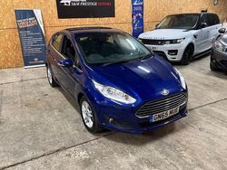 Blue Used 2015 Ford Fiesta Zetec Hatchback | £3,899 (Fair price)