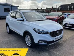 White Used 2018 MG ZS Excite Sedan | £7,995 (Fair price)