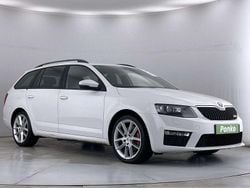 White Used 2015 Skoda Octavia vRS Estate | £11,120 (Good price)