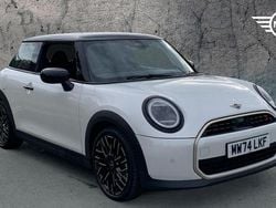 White Used 2025 Mini Cooper S Hatch Hatchback | £26,990 (Fair price)