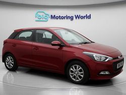 Red Used 2017 Hyundai i20 SE Hatchback | £10,600 (Fair price)