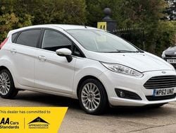 White Used 2013 Ford Fiesta Titanium Hatchback | £3,990 (Fair price)