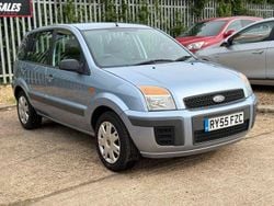 Blue Used 2005 Ford Fusion Style Hatchback | £1,795 (Fair price)