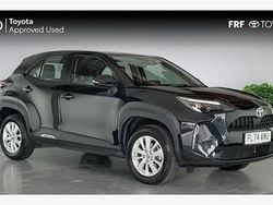 Used 2025 Toyota Yaris Hybrid Estate | £22,190 (Good price)