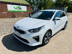 White Used 2021 Kia Ceed 3 Hatchback | £7,990 (Fair price)