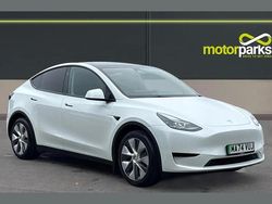 Pearl white multicoat Used 2024 Tesla Model Y RWD SUV | £27,750 (Fair price)