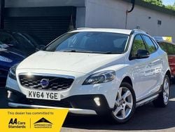 White Used 2014 Volvo V40 CC Estate | £5,199 (Fair price)