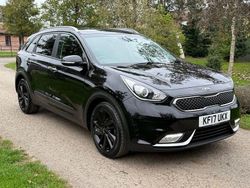 Black Used 2017 Kia Niro 3 SUV | £10,350 (Fair price)