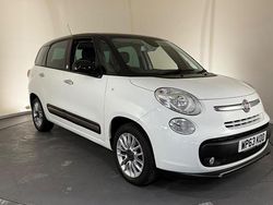White/black Used 2013 Fiat 500L Lounge MPV | £3,180 (Fair price)