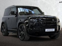 Black Used 2025 Land Rover Defender HSE Dynamic SUV | £68,490 (Fair price)