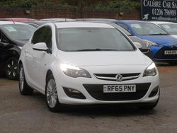 White Used 2015 Vauxhall Astra Excite Hatchback | £5,495 (Fair price)