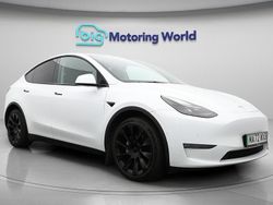 White Used 2022 Tesla Model Y Long Range AWD SUV | £17,700 (Fair price)