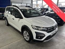 Glacier white Used 2022 Dacia Jogger Essentiel MPV | £12,495 (Fair price)