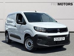 White New 2025 Vauxhall Combo S MPV | £17,995 (A bit pricey)