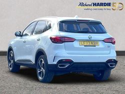 White Used 2023 MG HS SE SUV | £16,999 (Fair price)