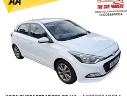 White Used 2015 Hyundai i20 SE Hatchback | £6,988 (Fair price)