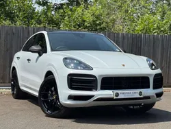 White Used 2021 Porsche Cayenne SUV | £52,991 (Expensive)