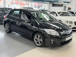 Black Used 2012 Toyota Auris Hybrid Hatchback | £6,495 (Fair price)