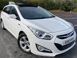 White Used 2015 Hyundai i40 Premium Estate | £5,750 (Super price)