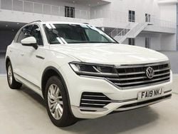White Used 2019 VW Touareg SEL SUV | £24,490 (Good price)