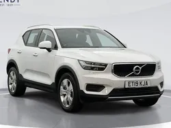 Used 2022 Volvo XC40 Momentum SUV | £18,299 (Super price)