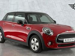 Red Used 2018 Mini Cooper Hatch Hatchback | £10,487 (Good price)