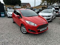 Red Used 2013 Ford Fiesta Zetec Hatchback | £4,499 (Fair price)