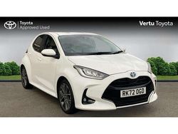 White Used 2022 Toyota Yaris Hybrid Hatchback | £19,326 (A bit pricey)