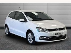 Pure white Used 2016 VW Polo SE Hatchback | £6,999 (Fair price)
