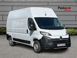 Kaolin white New 2024 Vauxhall Movano S Van | £22,795 (Fair price)
