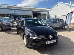 Black Used 2017 VW Jetta SE Sedan | £13,999 (Expensive)