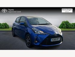 Blue Used 2018 Toyota Yaris Hybrid Hatchback | £11,047 (Fair price)