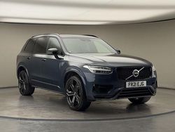 Denim blue Used 2021 Volvo XC90 R-Design Pro SUV | £40,499 (Fair price)