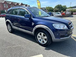 Blue Used 2011 Chevrolet Captiva LT SUV | £2,495 (Fair price)