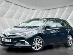 Black Used 2017 Toyota Auris Hybrid Hatchback | £11,600 (Fair price)