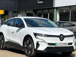 White Used 2022 Renault Mégane Equilibre Hatchback | £17,899 (Good price)