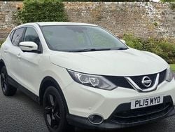 White Used 2015 Nissan Qashqai N-TEC SUV | £5,703 (Good price)