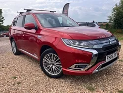 Red Used 2018 Mitsubishi Outlander SUV | £15,750 (Expensive)
