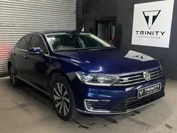 Blue Used 2018 VW Passat GTE Sedan | £9,995 (Good price)